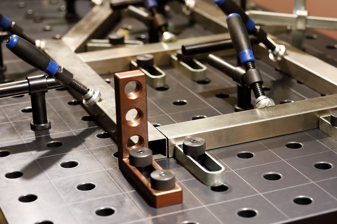 有限会社多賀精密治具とは補佐・位置決め