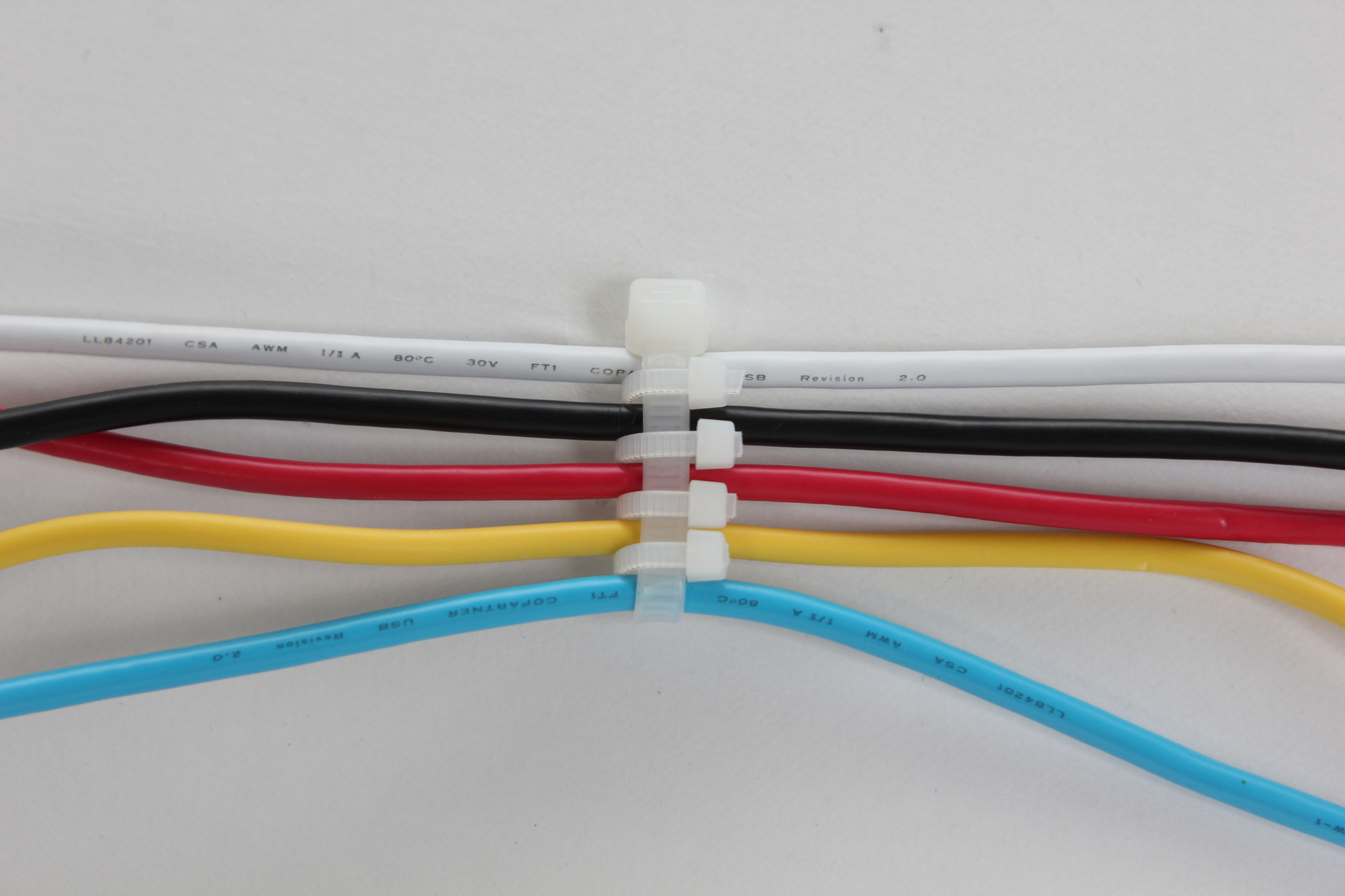 ナイフ・斧の 持ち手に最適 パラコードを柄・グリップに巻く方法