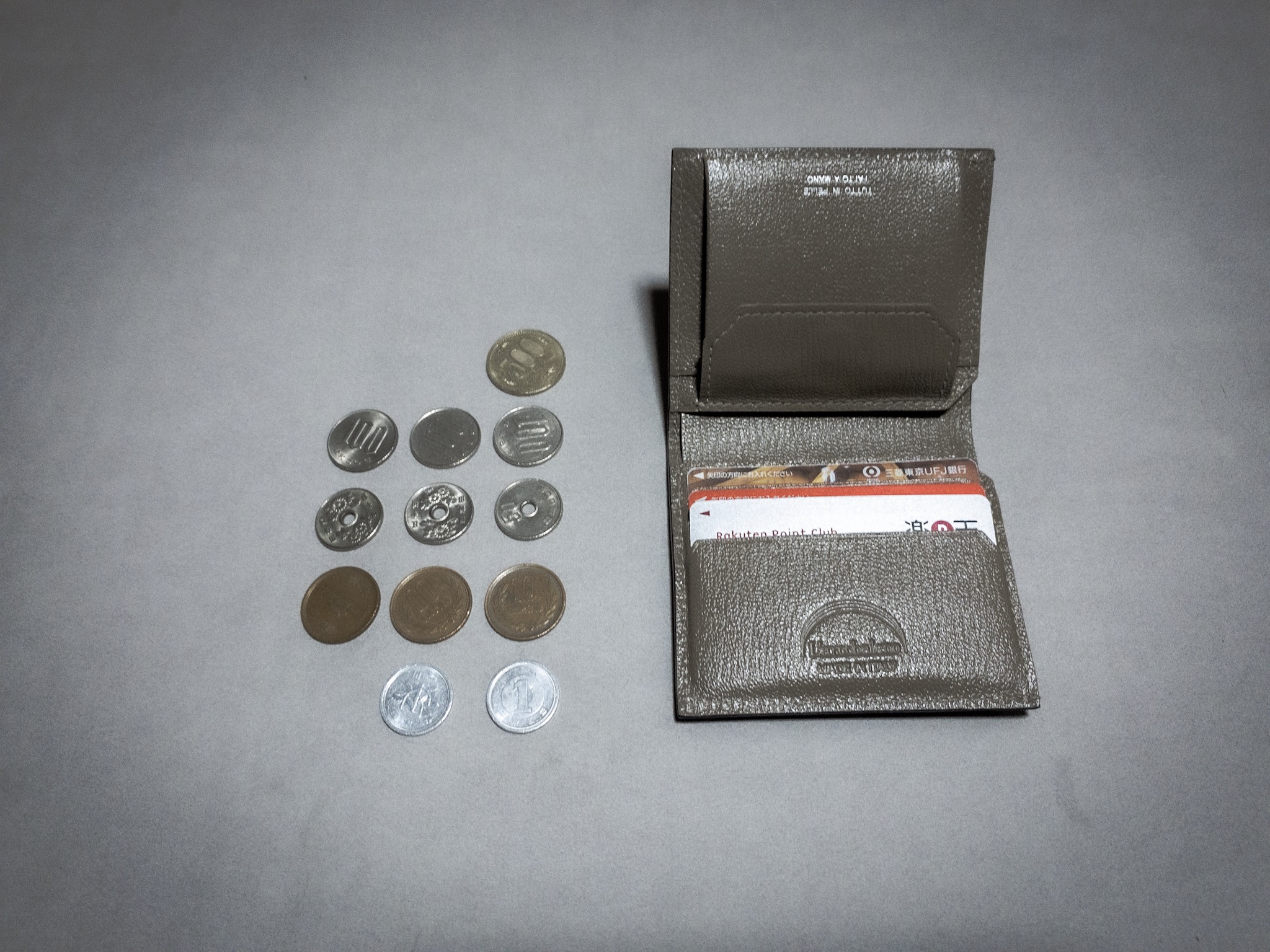 ラウンド中におすすめ ラルコバレーノ スマートミニウォレット