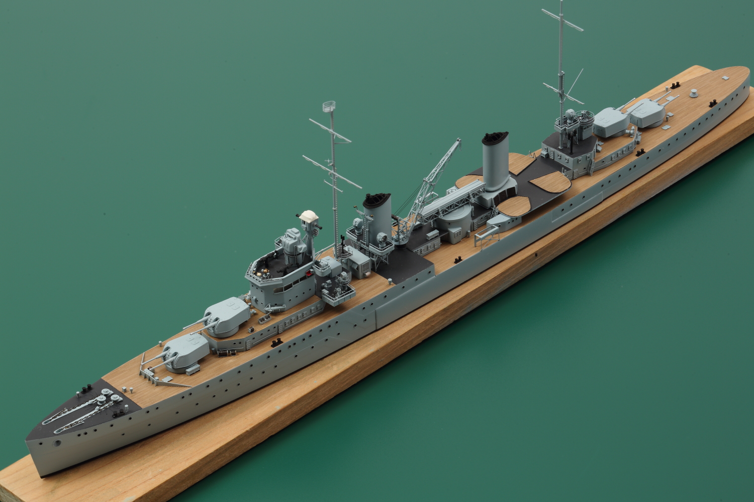 1 700 ドイツ 戦艦 ティルピッツ 金属製主砲砲身付属 プラモデル プラッツ在庫切れ