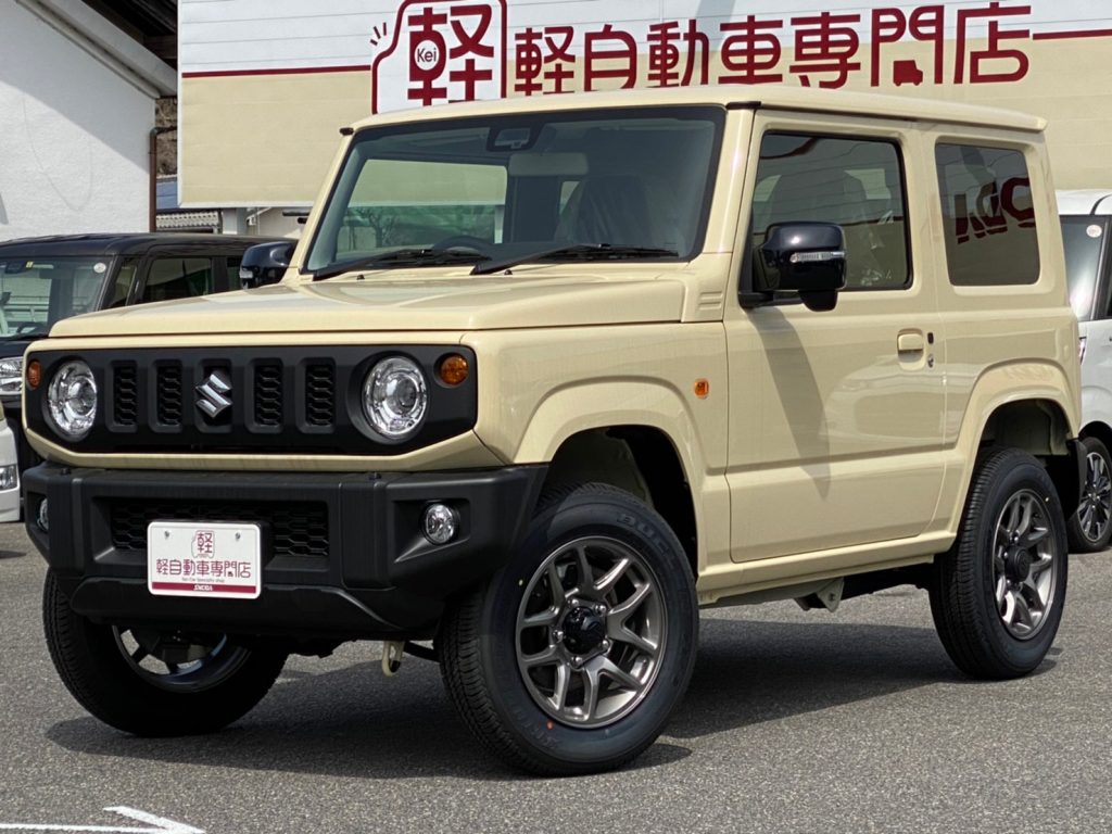 ジムニーノマド5ドアの内装をシエラと徹底比較！ノマドで車中泊できる？ - クルマと遊ぼう