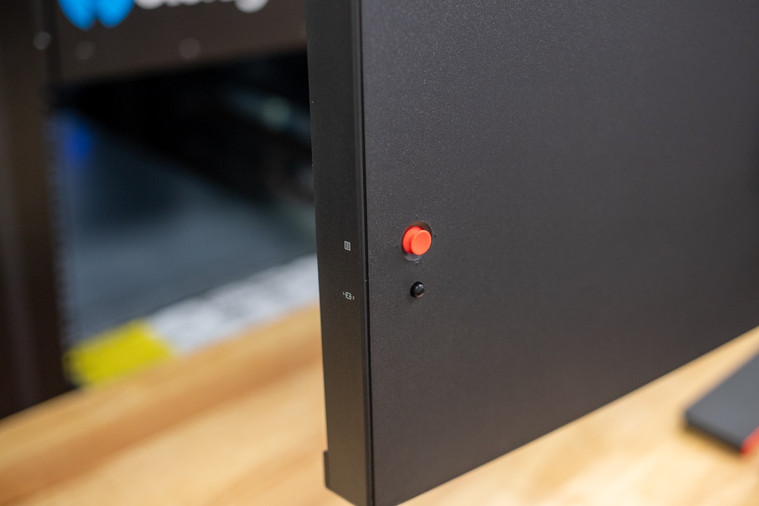 ThinkVision LT1423p の設定手順とその使用感 欠点もあるが結構使えるprototype