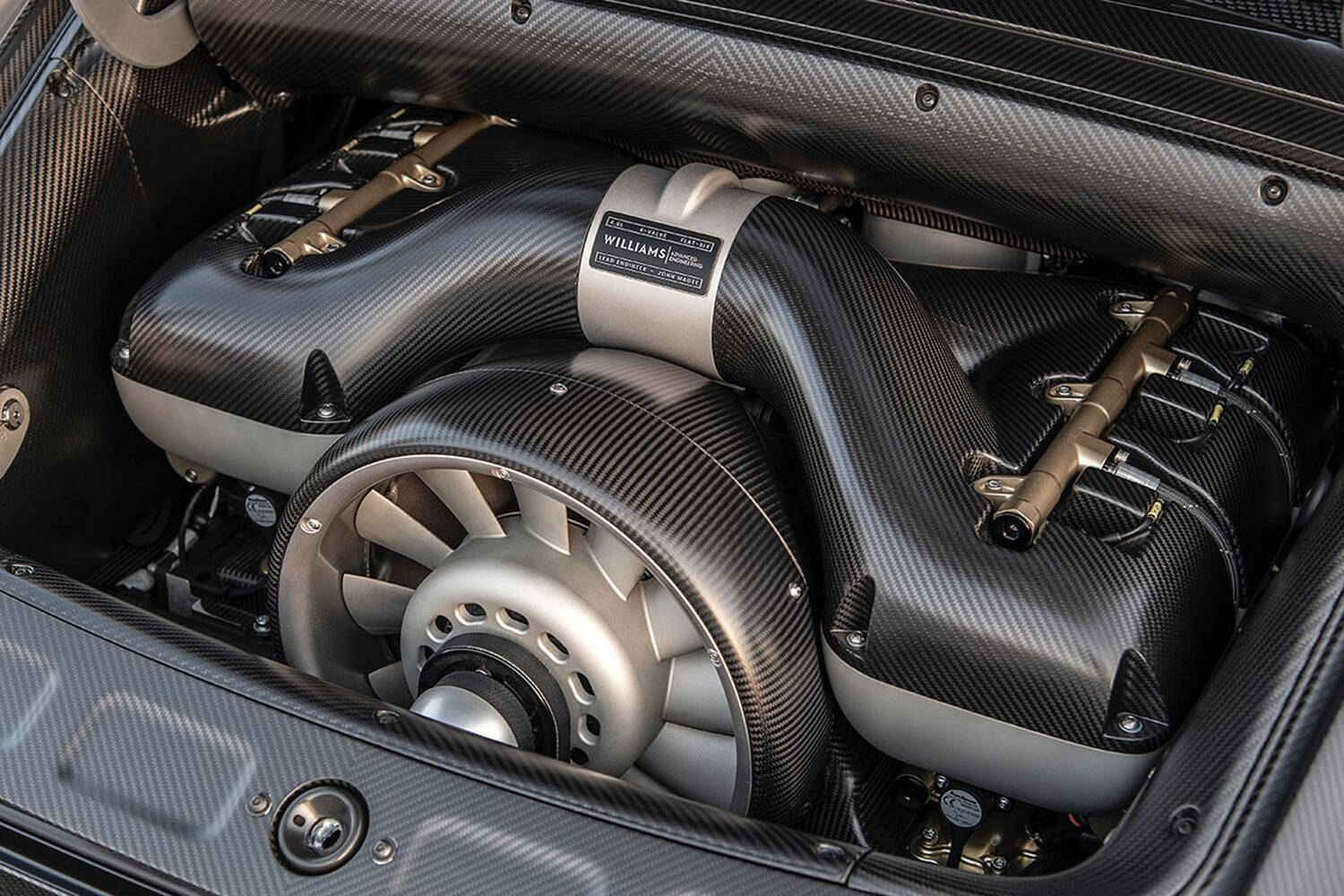 米シンガーがピカピカにレストアした「ポルシェ911」が日本初上陸ニュース- webCG