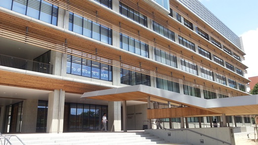 ファイル:北秋田市役所.jpg - Wikipedia