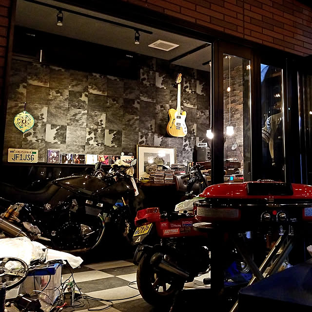 趣味をとことん楽しむガレージは、徒歩0分の遊び場。GARAGE LIFELIFE LABEL Magazine ライフレーベルマガジン