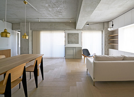 建築家の自邸：築40年・78㎡のマンションリノベ、家具のようなキッチンを主役にESSEonline エッセ オンライン