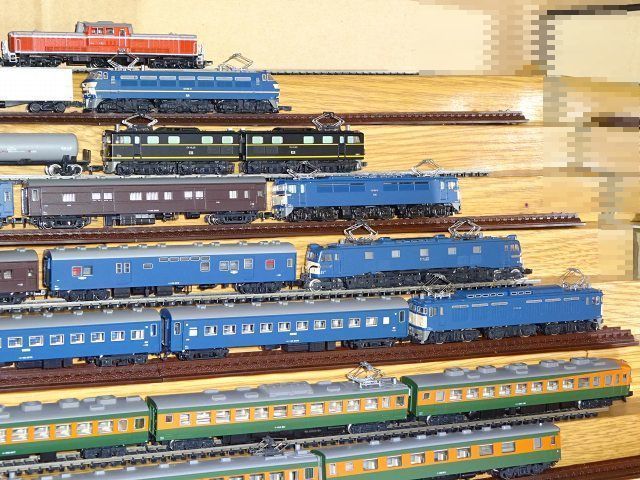 夏の朝 複々線を走るF級電機たち 山陽本線 須磨 1977年7月 : G鉄グラフィティ