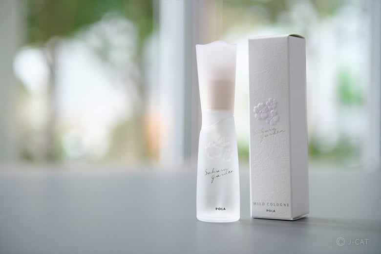 飲料瓶 明治時代からの1600本収集、詰められた商魂 - 日本経済新聞