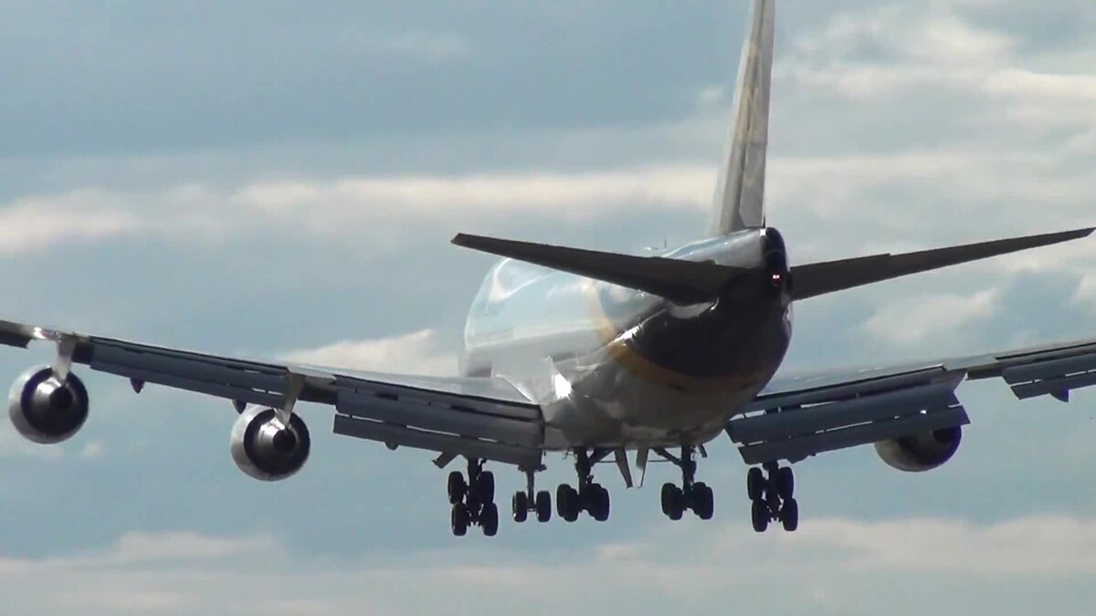 空港へ着陸する優先順位 ホームメイト