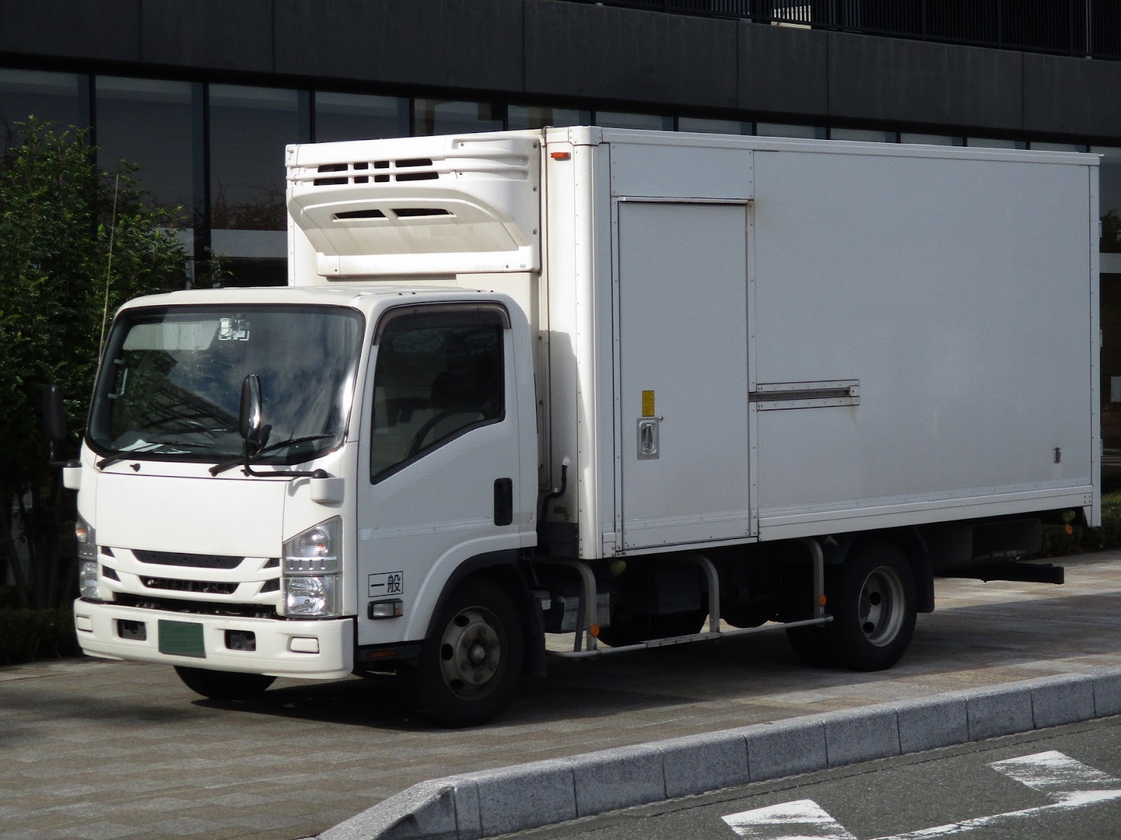 マツダ ボンゴトラックの車検費用