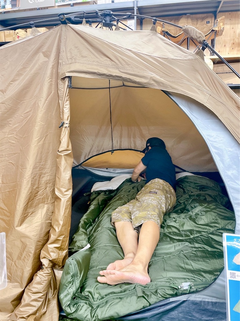 キャンプ場映え間違いなし！KiU×クイックキャンプからコスパ優秀な個性派コラボが新登場 アウトドア通信.372CAMP HACK キャンプ ハック