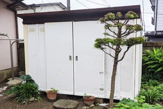 規定外の木造物置解体費用、かかった時間と費用はどれだけか？経師屋ブログ