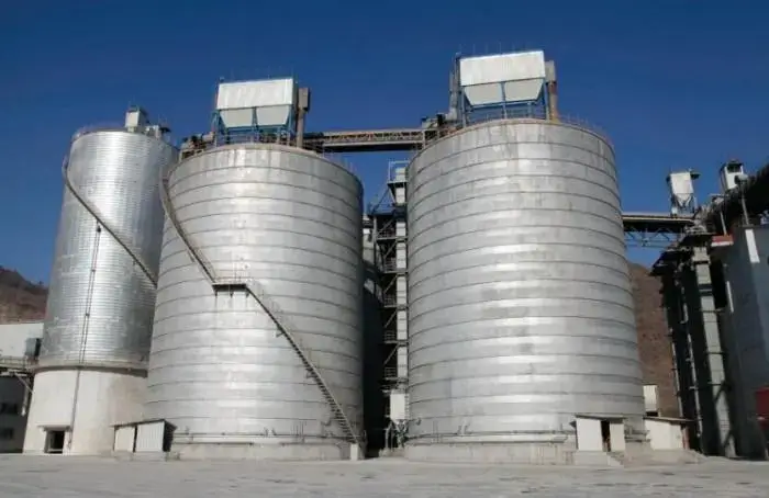 セメントサイロの写真素材24520772- PIXTA