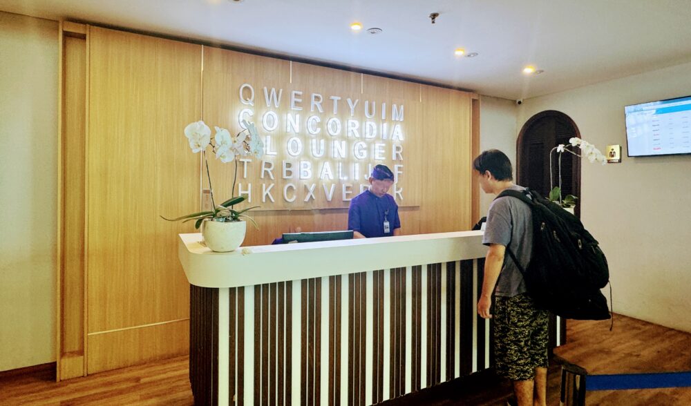 バリ島のングラ・ライ国際空港 プライオリティパスが使えるラウンジとレストラン 2024年ゆみみの旅ブログ