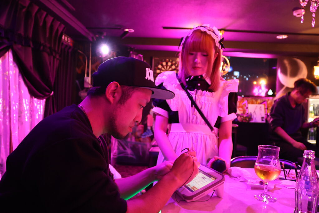 ガールズバー スナック スタンド ラウンジ キャストイメージの写真素材189261861 毎月1点無料 フリー のストックフォト イメージマート