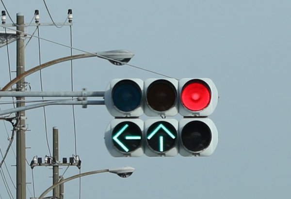 GPSソーラー2灯式信号機Green Cross