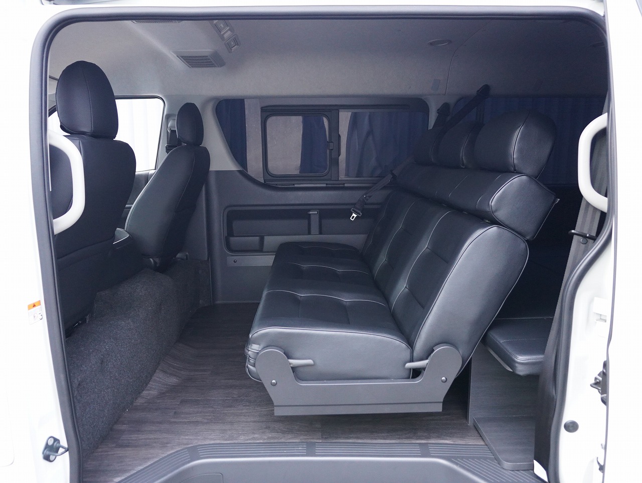 シンプル ハイエースのカスタム費用約150万円の内容 内装編福始ブログ