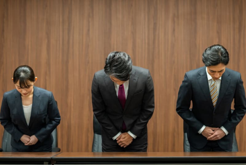 SUITS スーツ2＞織田裕二のオフィス“甲斐先生のお部屋”をオンライン会議の背景画像として配信WEBザテレビジョン