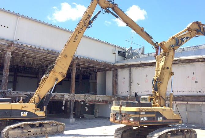 解体工事で活躍する重機紹介 ユンボ ① – 淡路島で解体工事と鉄スクラップなら 株式会社ヤマキンメタル