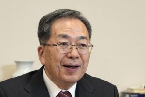 衆院山口２区補欠選挙、「世襲」「原発」巡り舌戦 : 読売新聞