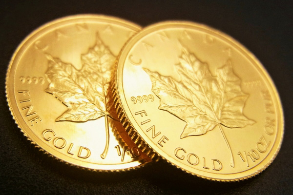 外国の硬貨」の4.5万点のロイヤリティフリー画像、写真素材、絵Shutterstock