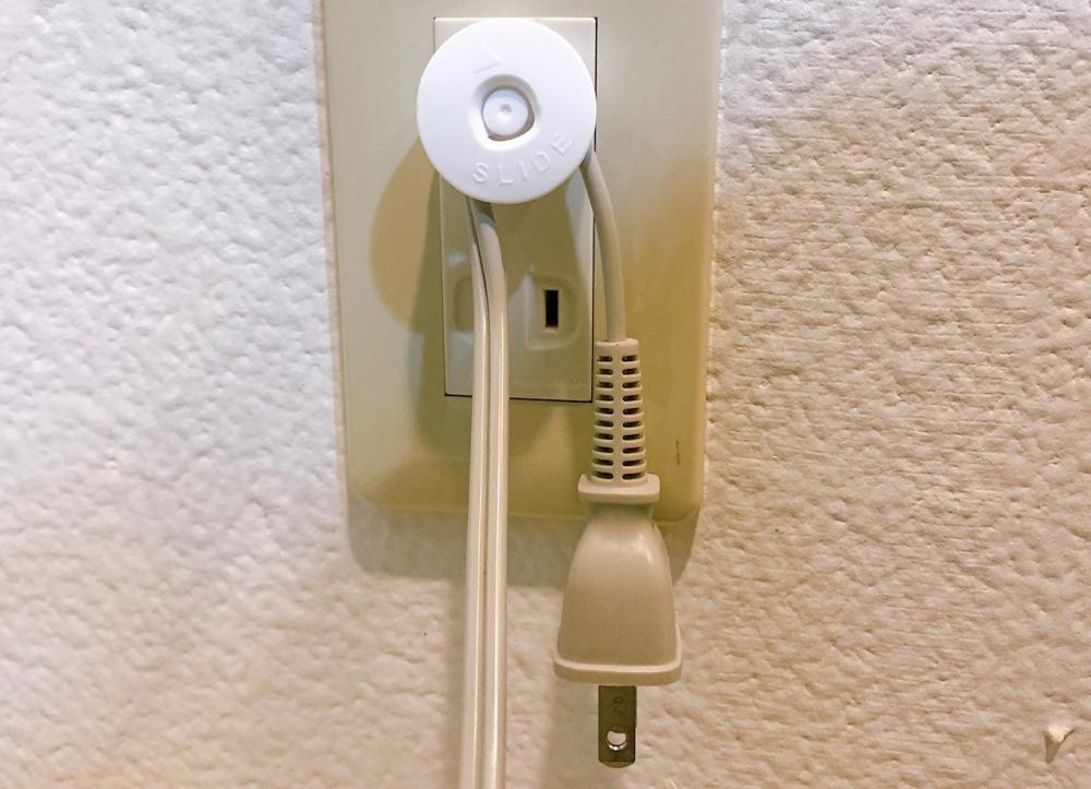 コンセント問題を気持ち良く解決！セリア コンセントプラグホルダーサンキュ！STYLE