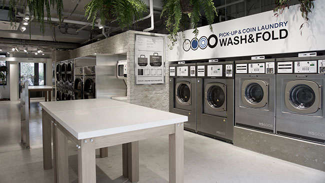 住宅街の新たな憩いの場に！？ 話題の「進化系コインランドリー」がすごかった