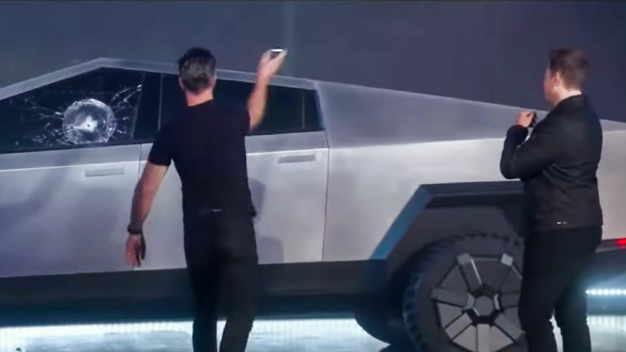 サイバートラック」5つの新技術 ギガキャストを超える生産方式：日経ビジネス電子版