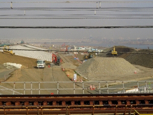千住新橋右岸歩道橋・歩行者昇降階段 – のの字な道