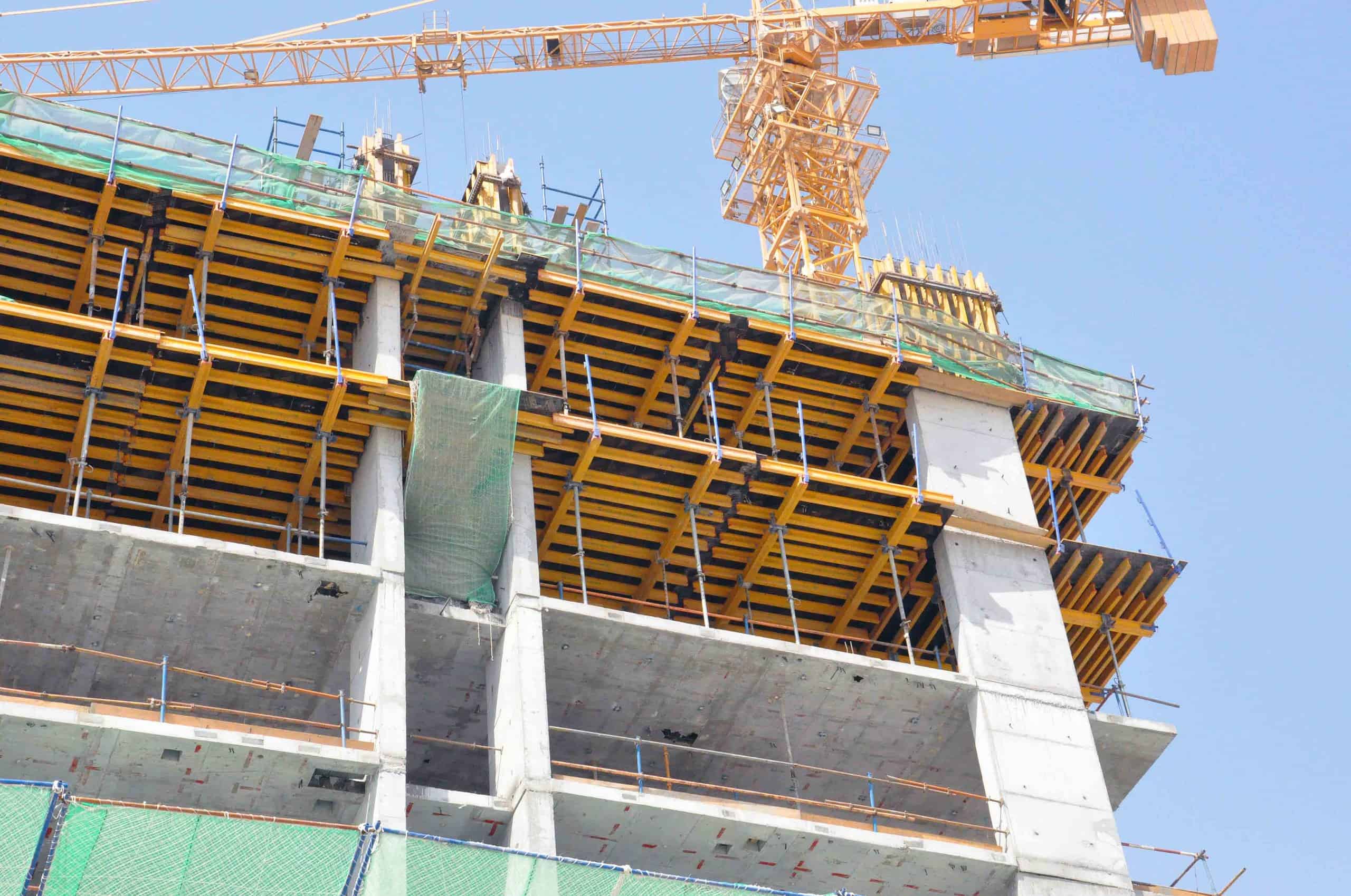 ♪スラブを敷き込みました - 朝日建設の現場日記 東京都大田区 仮称 大田区中央6丁目マンション新築工事