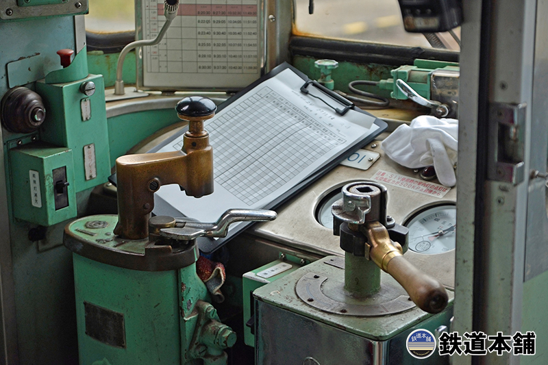 トヨタ お問い合わせ・よくあるご質問各シートのリクライニング・前後位置の調整方法を教えて。トヨタ自動車WEBサイト