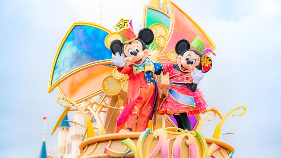 ディズニーチケットは本人以外も購入できる？注意点や当日の利用方法もチェック