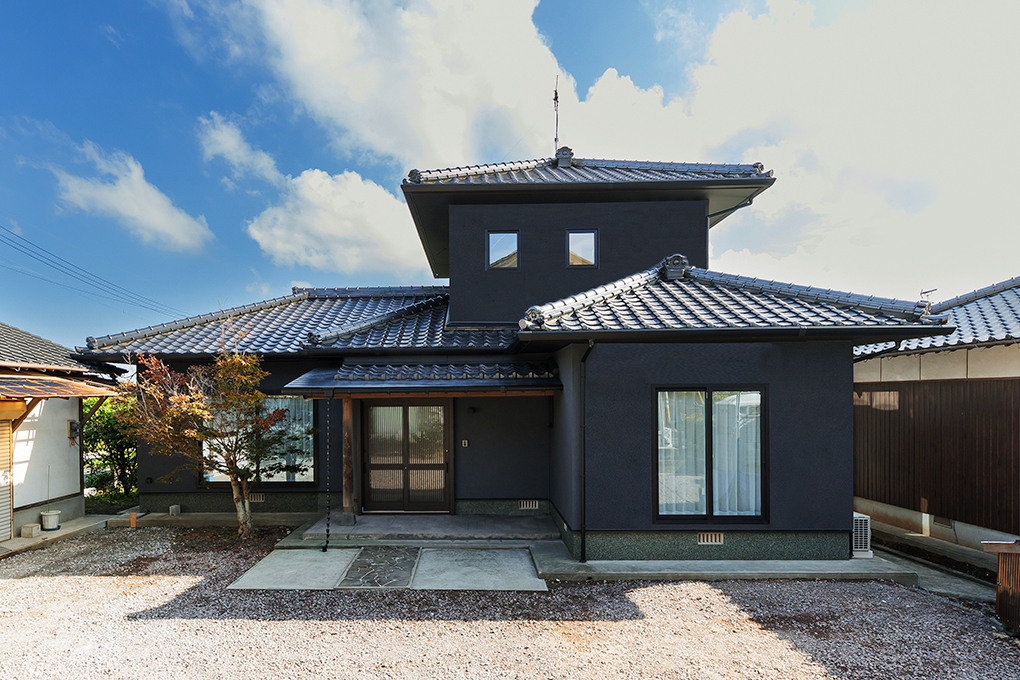 いま、マンション・リフォームが面白いことになっている！ 若き建築家たちが自邸のマンションで「土間」に注目する理由とは？ENGINEエンジンクルマ、時計、ファッション、男のライフスタイルメディア