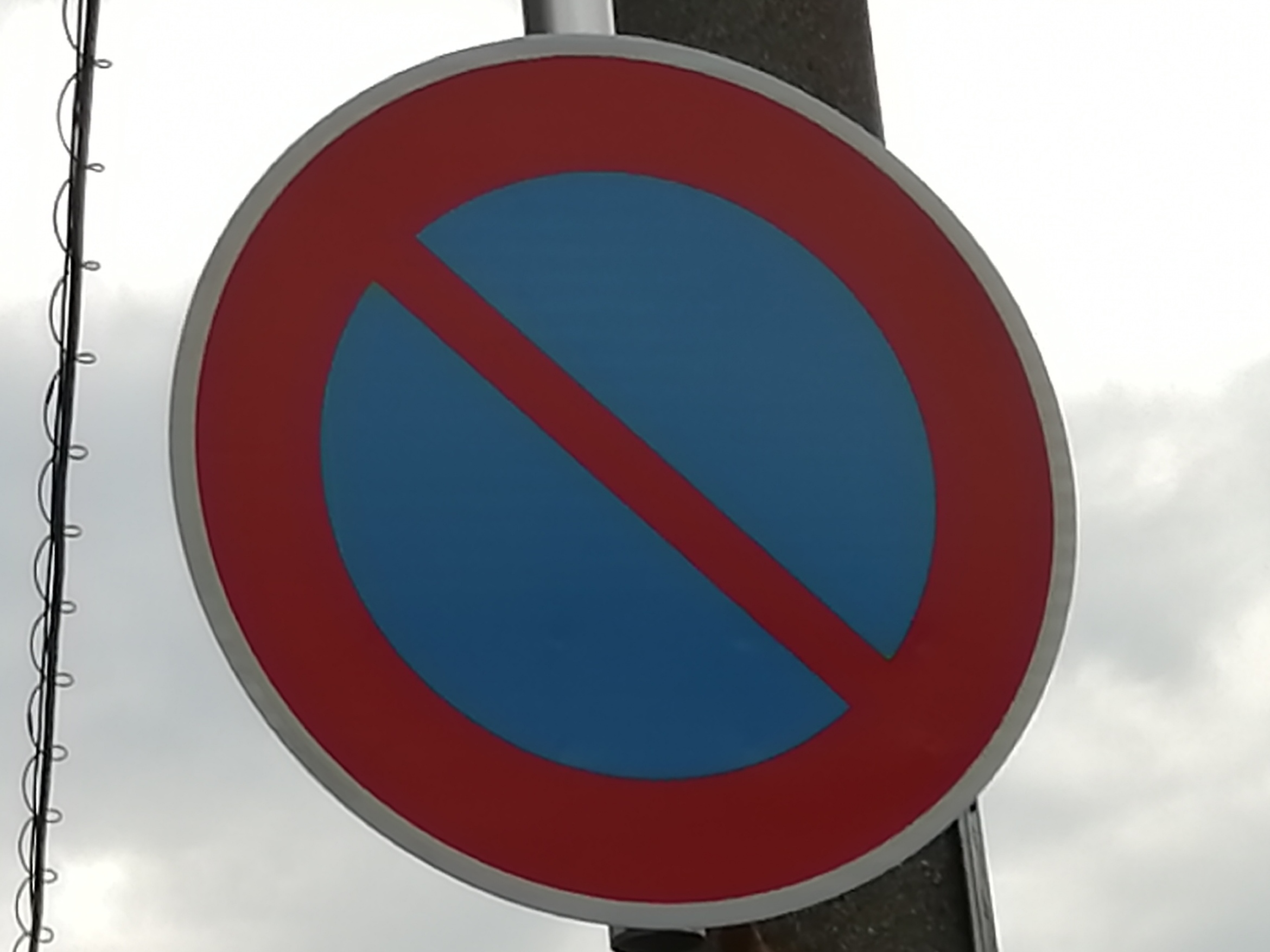 注意・警告 私有地につき駐車禁止 Ｍ：２３０Ｘ３００ｍｍ ＜ プロテック有限会社