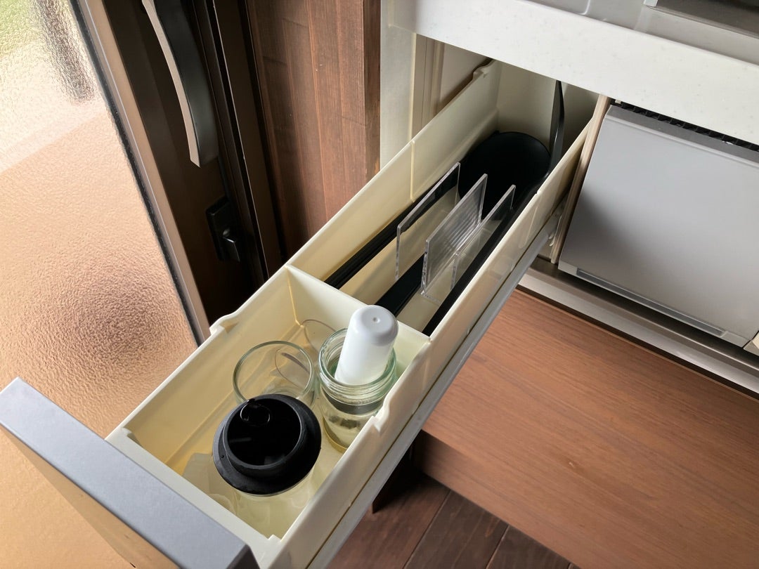 お玉の場所別収納アイデアとキッチンツールおすすめ収納グッズ