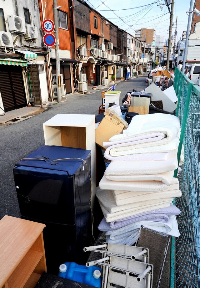 日本最大級の遊郭の建物が今も150軒以上残る「飛田新地」に行ってきました - GIGAZINE