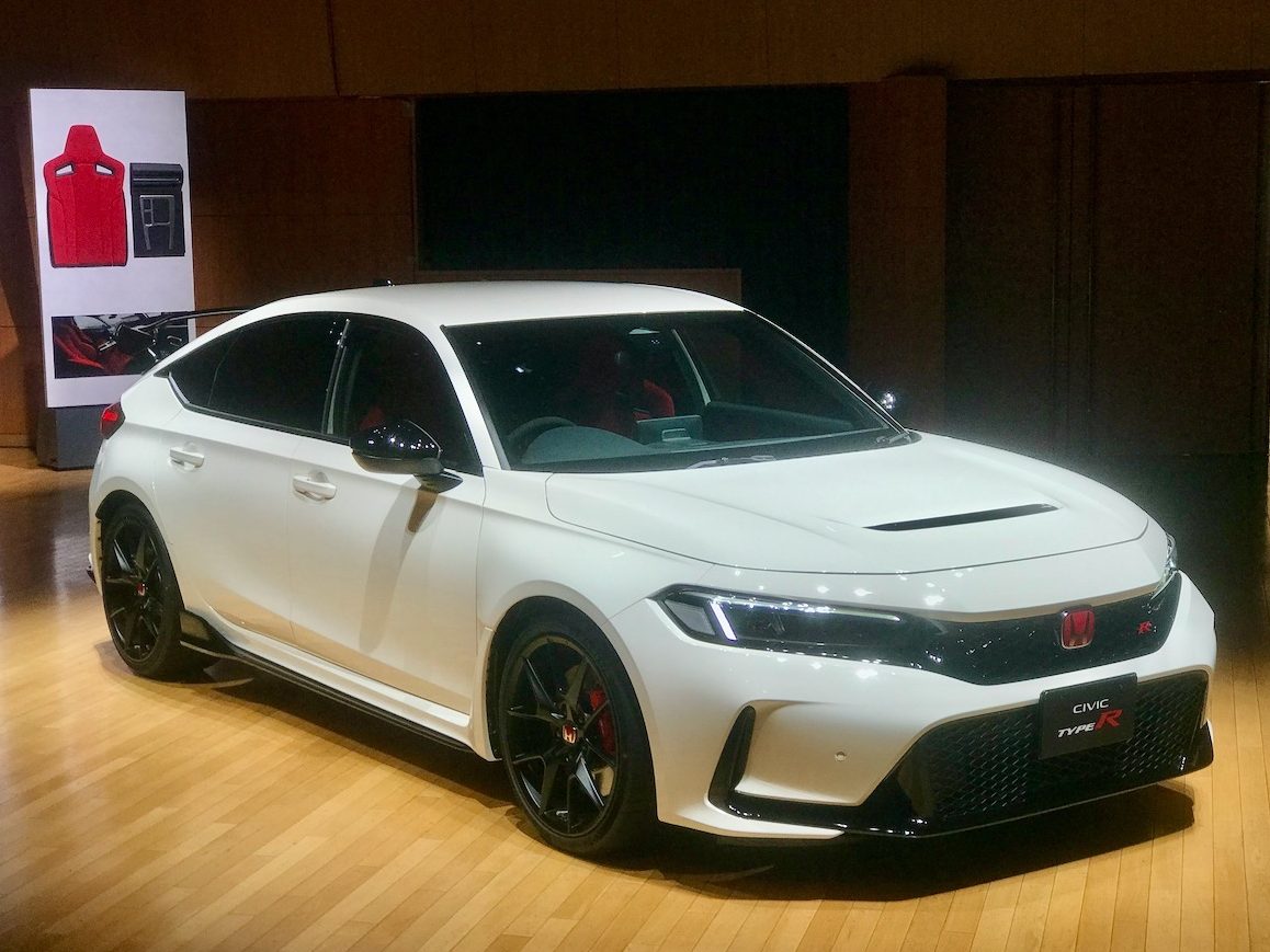 これが21世紀の「ブルドッグ」。ホンダが2026年発売の新型スーパーEVを英国で公開へ - スマートモビリティJP