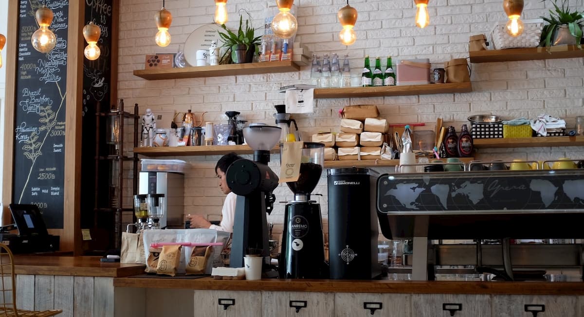 小さなカフェの開業資金はいくらかかるの？現役カフェオーナーが解説します。AFRO BLOGアフロの焙煎屋のコーヒー焙煎・コーヒー豆・カフェ開業 情報