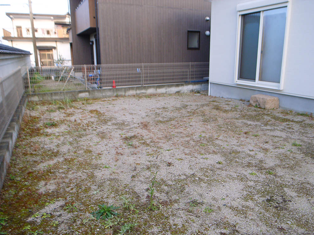 庭のでこぼこを整地する3つの手順を解説！費用相場や失敗しないコツも紹介 - メモリア外構・エクステリア浜松市