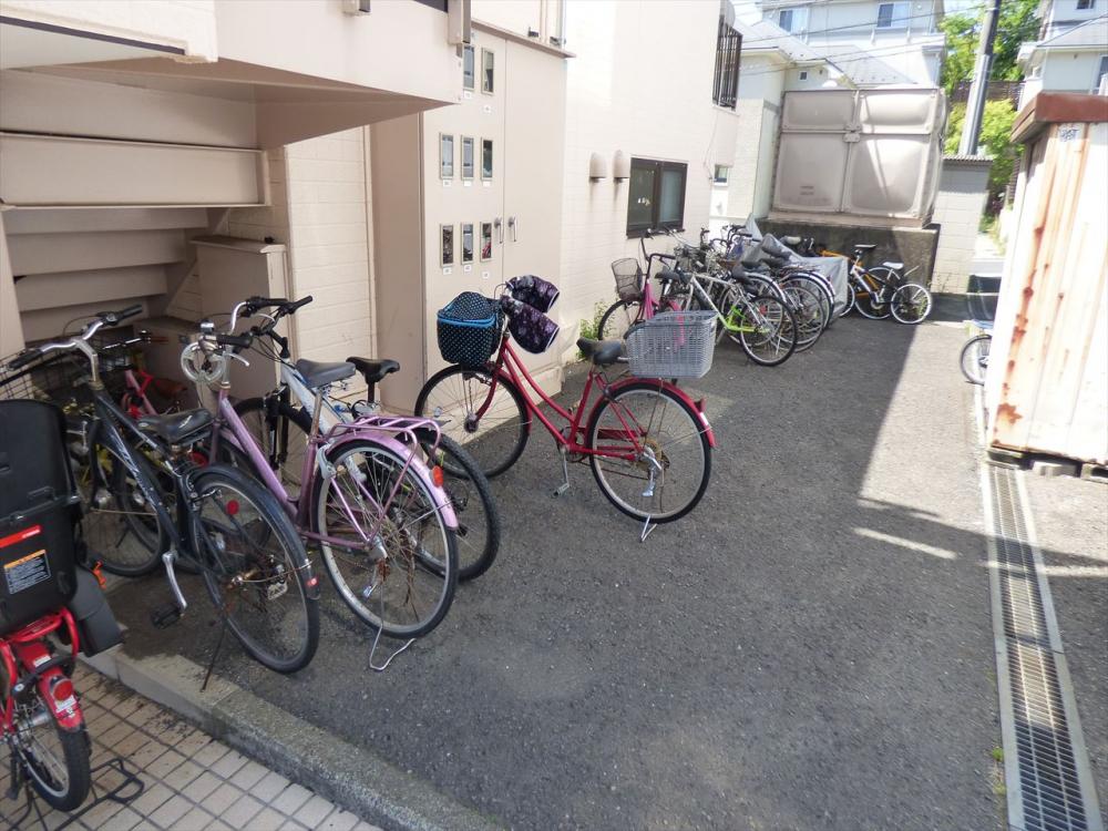 恩田駅前パーキング東急ライフィア
