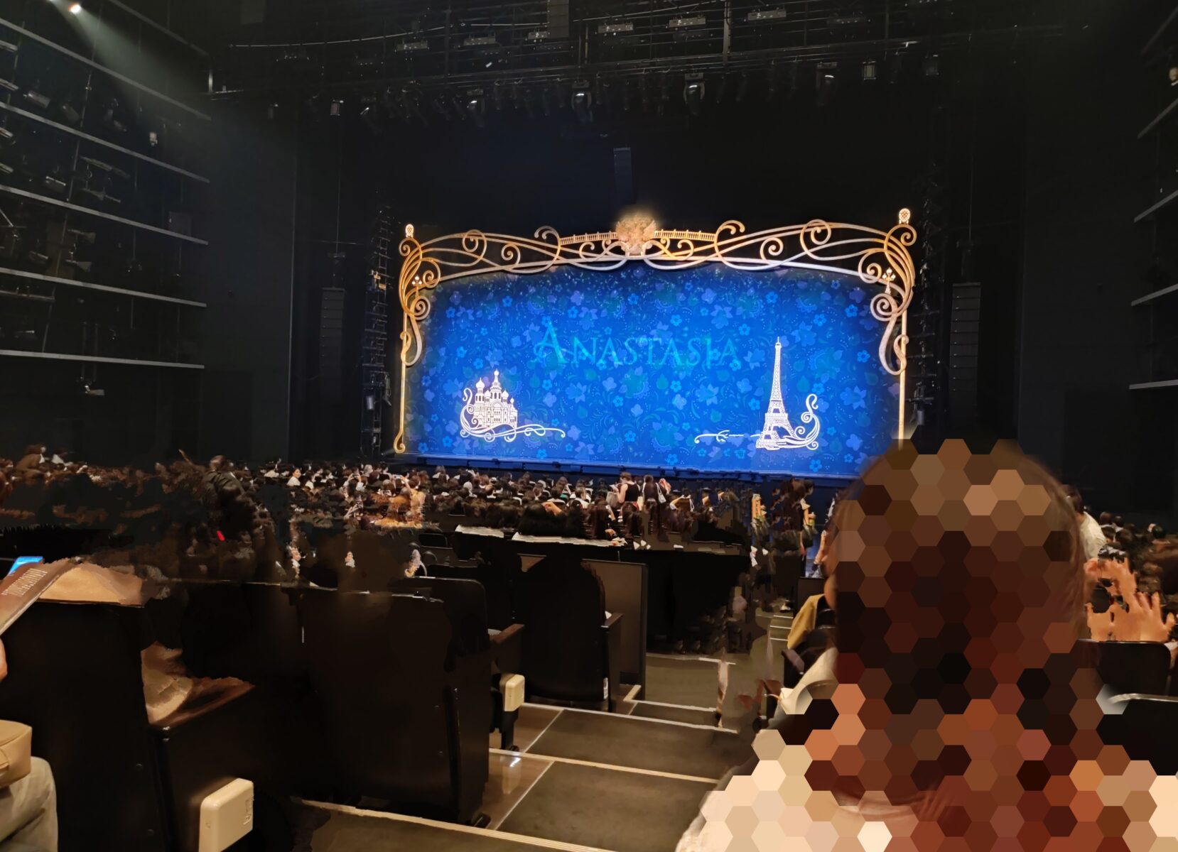 東急シアターオーブ-客席からの見え方-ak