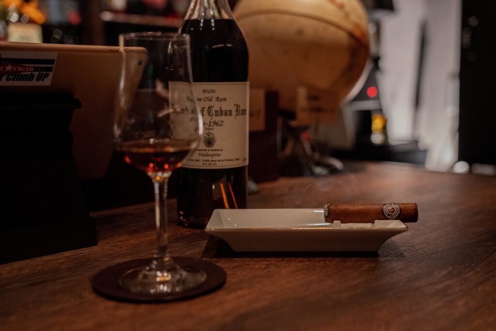 シガリロCIGARRILLO- 伏見 バー食べログ