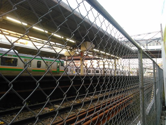 戸塚駅東口喫煙所 喫煙所MEQQE めっけ