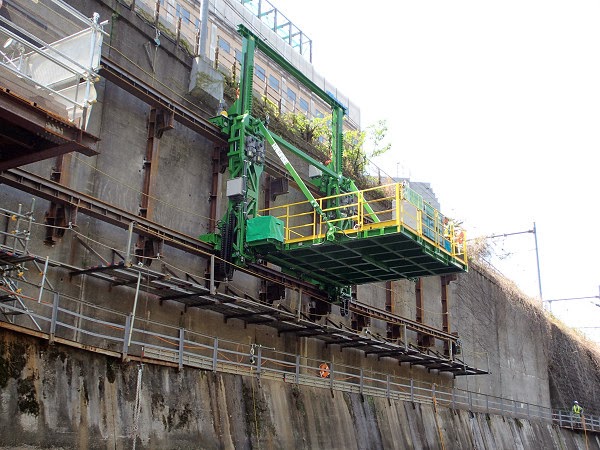 張り出し足場とはベランダのような足場！適した現場と導入時の注意点Grid