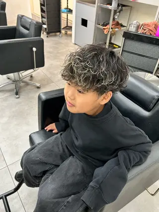 大阪市梅田,北新地,曽根崎のメンズ美容室 MENS FEEL東梅田店＜夜22時まで営業＞