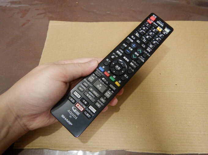 リモコンのボタン修理・直し方・故障 反応が悪い・効かない・動作不良・作動不良・操作不良・接触不良 ボタンの接点を洗浄する方法