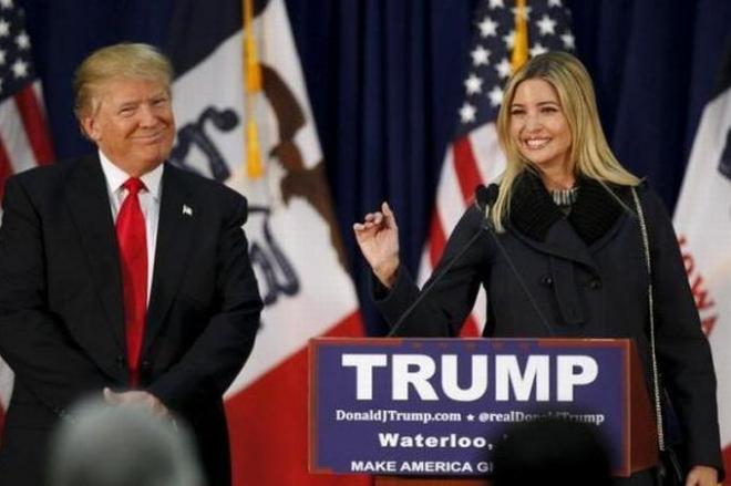 32歳年上の不動産事業家と結婚して資産9億円」 日本に虚言を連発する「ホワイトハウス報道官」の成り上がり27年 写真1デイリー新潮