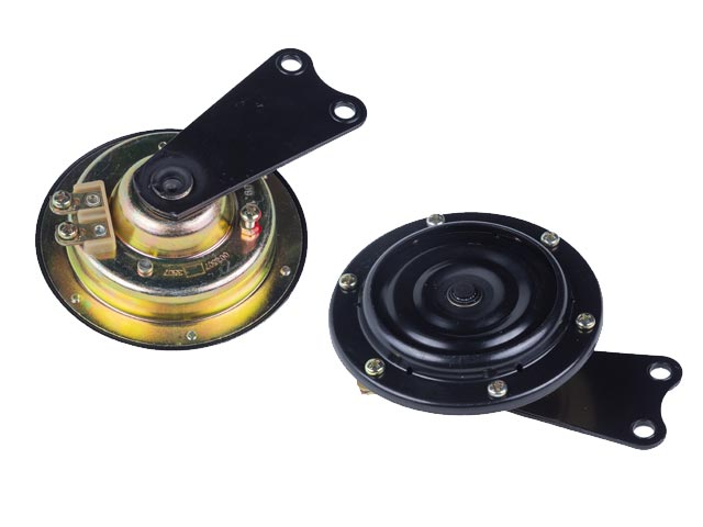 実は違法行為！？ 不適切なクラクションに迷惑している人多数 みんなの声 特別企画 MOTA