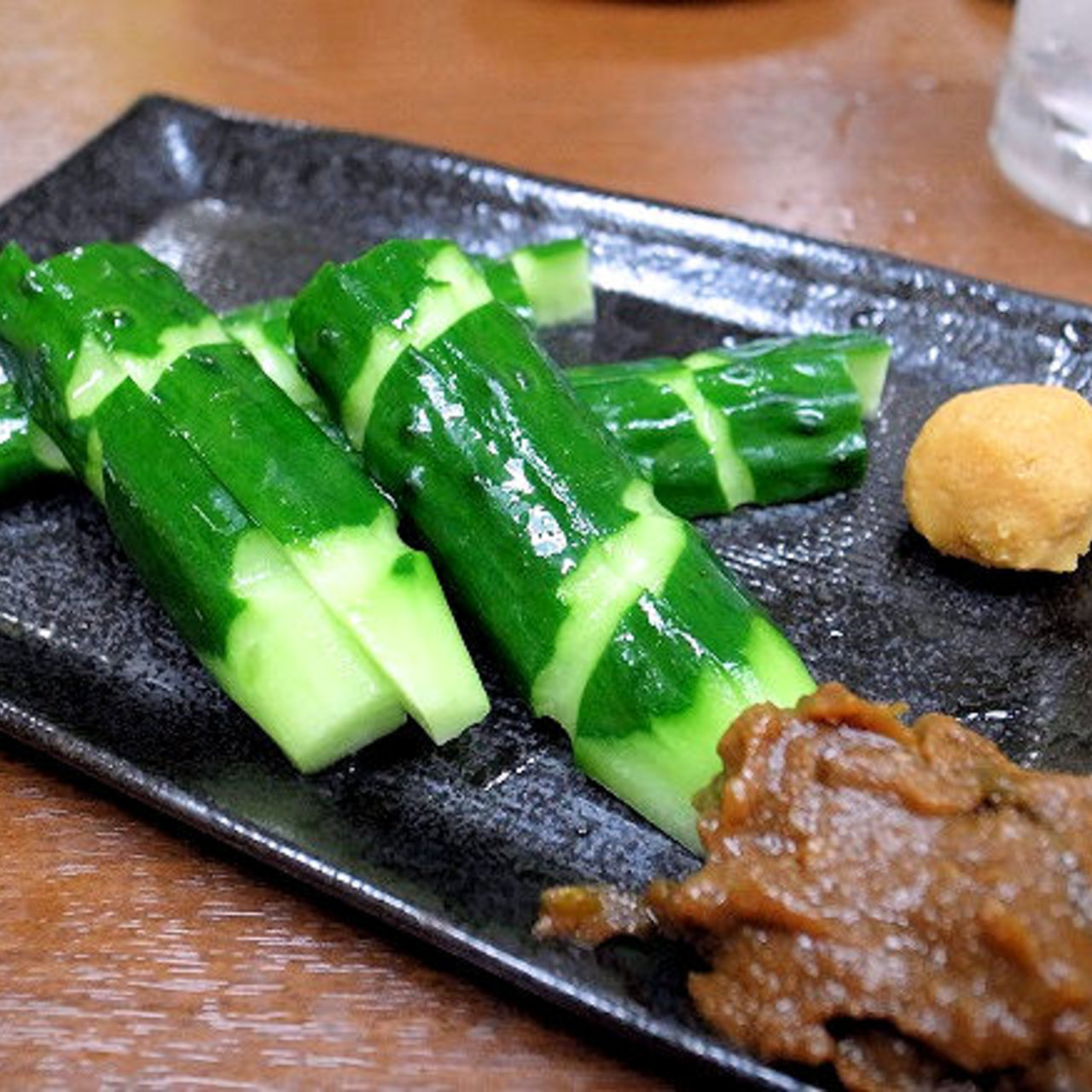 飾り切りもろきゅうきゅうり１本ペティーナイフで作れる‼️ 色んな意味で食べにくいモロキュ