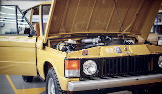 レンジローバー1970年代の初代レンジローバーが蘇る - YouTube